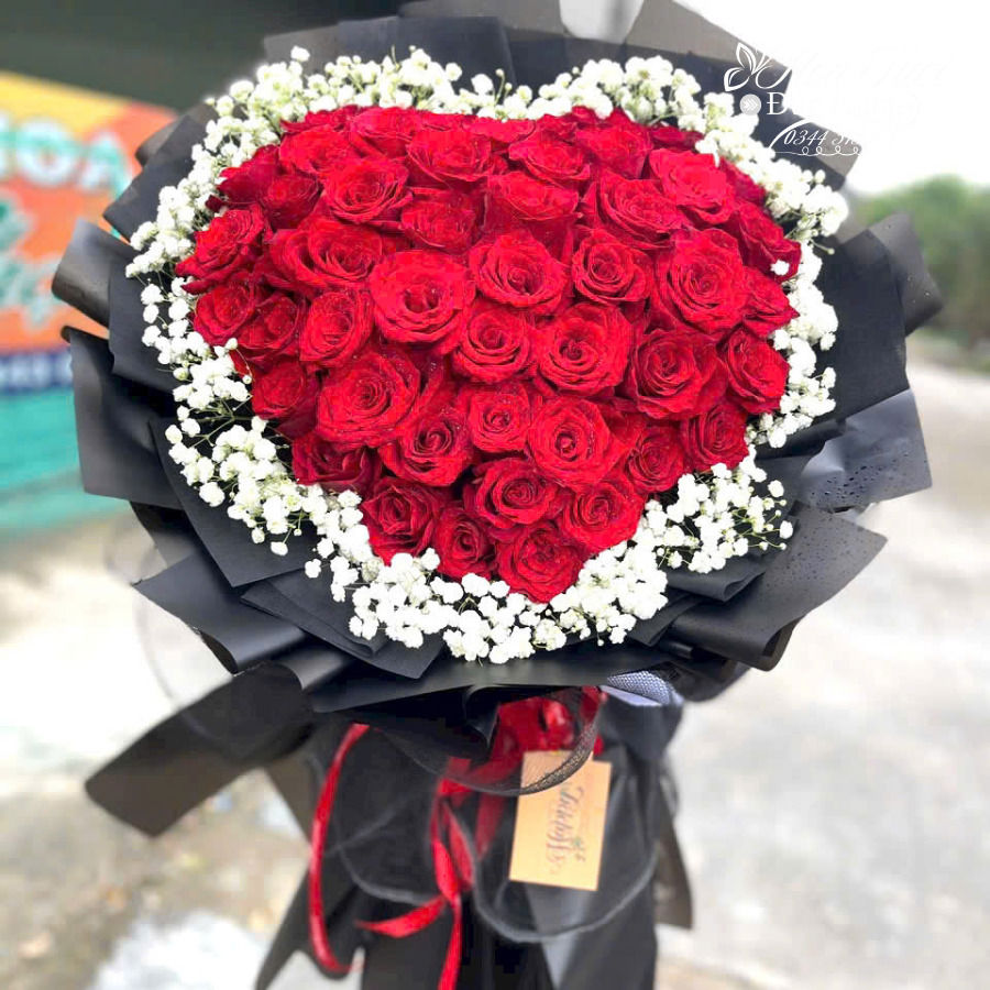 Bó Hoa Trái Tim Màu Đỏ